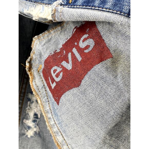 LEVI'S Men's Medium Wash Distressed Patchwork Streetwear Button-Up Jacket SZ M/L - Picture 10 of 12